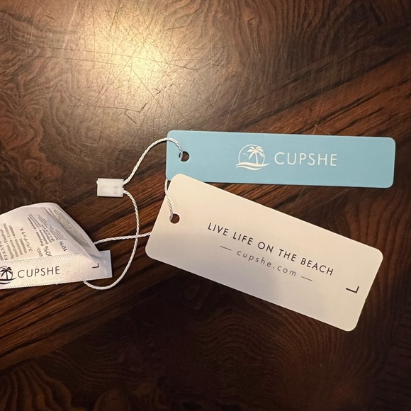 NWT Cupshe red orange bikini top - Picture 3 of 4